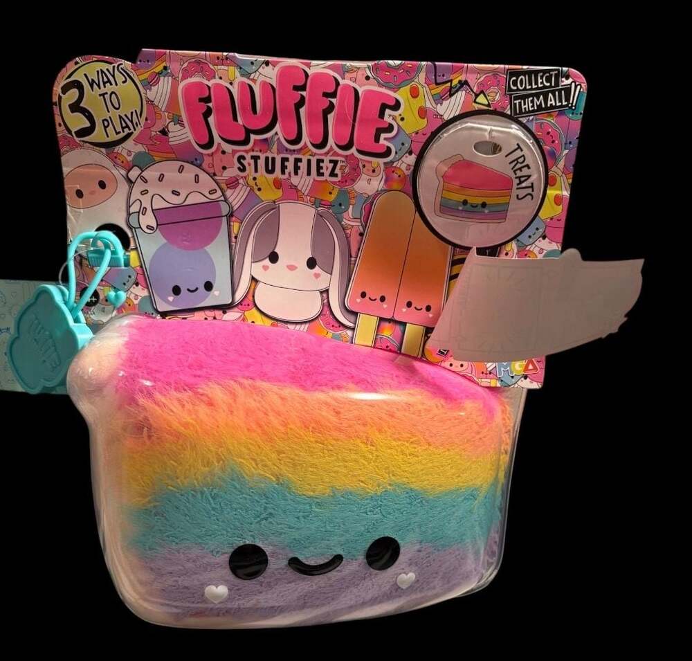 Fluffie Stuffiez Small Collectible Feature Plush - Cake
